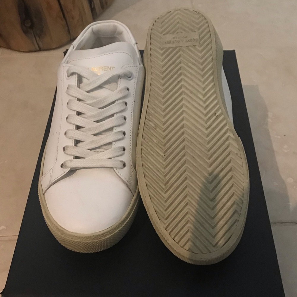 Saint Laurent Court Classic Sneakers in White!